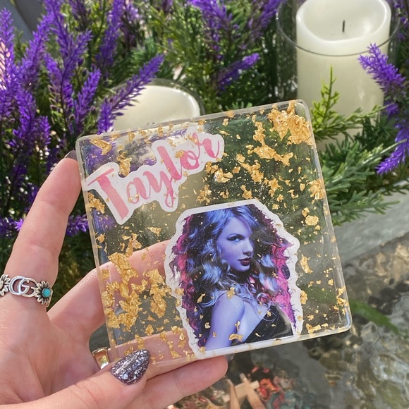 Taylor Swift Pink & Purple Portrait w Gold Flakes Resin Display Art & Mini Easel - Picture 10 of 16